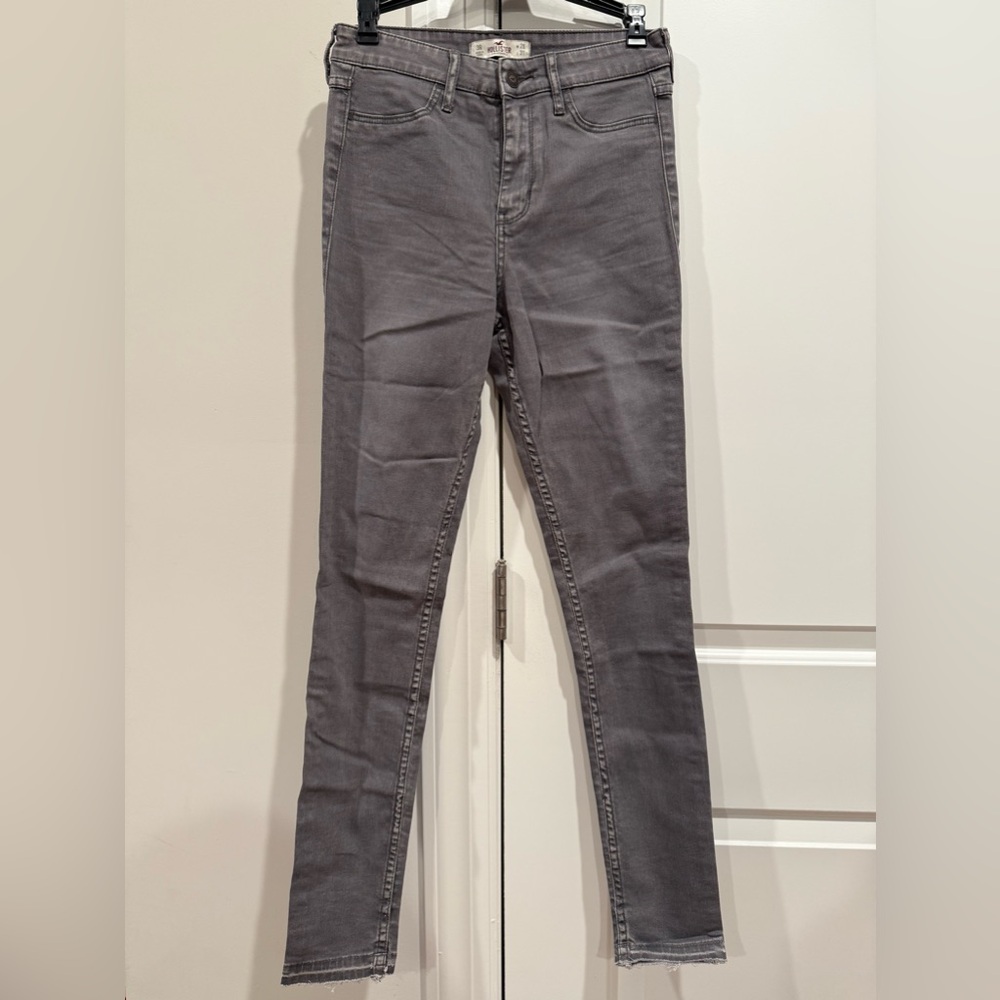 NEW~HOLLISTER SIZE 3R